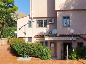 Apartment with 2 bedrooms in Palermo with enclosed garden and WiFi 970 m from the beach