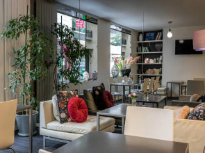 Hotel Glasgow Monceau Paris by Patrick Hayat