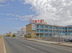 Dunes Court