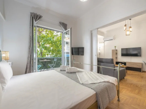 Athens Bright Suite by Cloudkeys