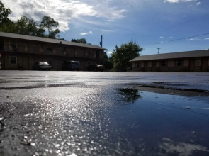 Parkview Motel