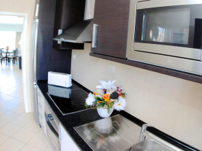 Parque Mourabel, Oasis Village, Pe do Lago