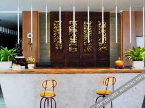 Designer·Yunshang Red Wall 270° Super Vision Ancient City Panoramic Mountain Residence(Designer梧桐·云上红墙270°超视野古城全景山居（丽江古城店）)