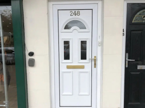 Lovely 2-bed Apartment in Solihull