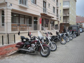 Akar Pansi̇yon