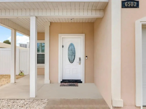 Pet Friendly Beach House - Sunset Escape
