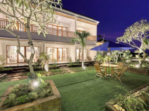 Kelingking Parama Resort