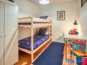 2BR 500sq Comic Spirit comfy feel like home