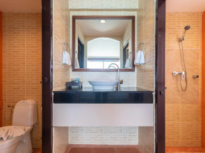 Aochalong Villa Resort & Spa