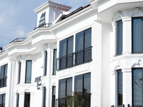 Alesta Seaside Residence