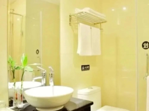 Youhao Holiday Hotel