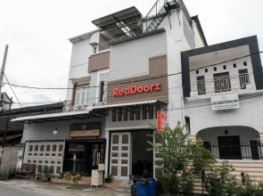 RedDoorz @ Sekip Medan