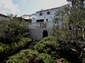 Apartment Ela - very close to beach: A1 Rogac, Island Solta