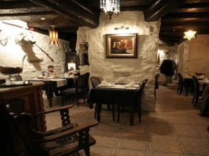 Отель Olevi Residents