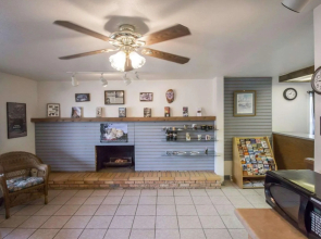 Deer Lodge Motel