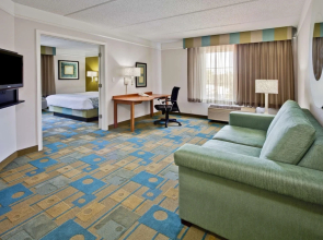 La Quinta Inn & Suites Ft. Lauderdale Airport