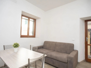 Scaglieri two-room loft 25 meters from the beach with parking space-BILO SCAGLIERI