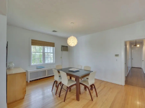 Lovely Apartment in Long Beach: 3 Blocks to Ocean!