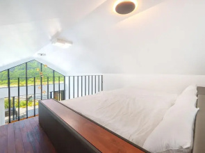 Danyang Dandelion Pool Villa
