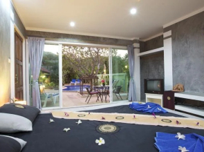 Sunshine Villa and Guest House