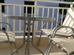 Phaethon Apartments & Studios