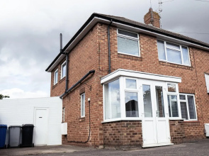 Inviting 4-bed House in Kettering