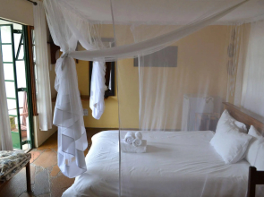 Tambuti Lodge