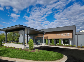 Courtyard by Marriott Chicago Lincolnshire