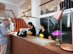 Ratchadamnoen Residence