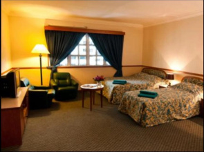 Lone Pine Resort