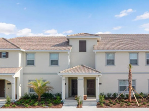 Four Bedroom close to Disney w/ Pool 4898
