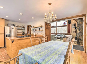 Waitsfield Vacation Rental w/ Private Hot Tub