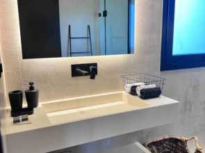 Lagonisi 2 bedroom luxury Apartment by the sea!