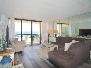 Shoreham Towers I 6c 3 Bedroom Condo by RedAwning, North Myrtle Beach