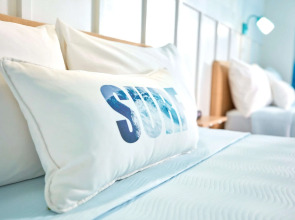 Universal's Endless Summer Resort - Surfside Inn and Suites