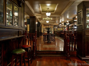 Sheraton Grand Doha Resort & Convention Hotel