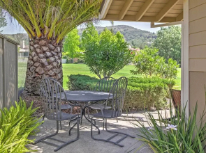 Peaceful Getaway on Silverado Golf Course w/ Patio