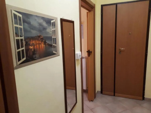 Casa Carlo two bedroom apartment with parking near the center