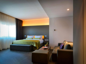 Отель 72 Sharjah