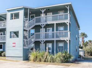 Inlet Sands - 204 - Studio home by RedAwning