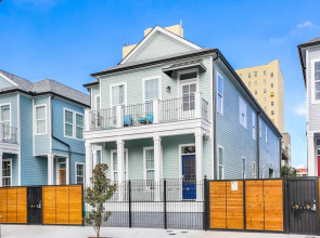 Brand New Condo with Pool - Steps to St Charles Ave