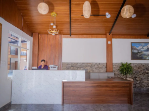 Majestic Lake Front Hotel & Suites