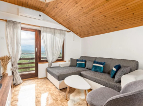 Stunning Home in Rukavac With Wifi, Outdoor Swimming Pool and 2 Bedrooms