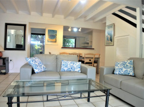 Le Court Villas