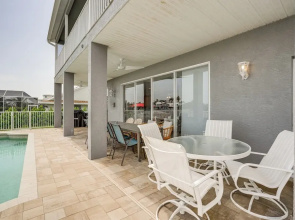 Waterfront Retreat w/ Pool on Caloosahatchee River