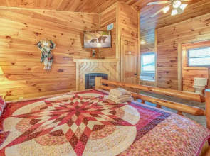 Cloud Dancer, 3 Bedrooms, Sleeps 10, Hot Tub, Fireplace, WiFi