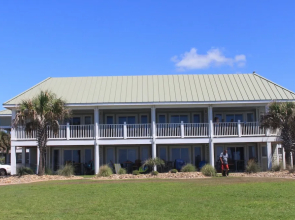 Islander Hotel & Resort