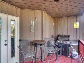 Ski-in, Ski-out Brian Head Condo w/ Fireplace!