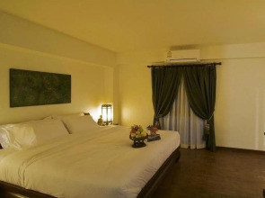 Anoma Boutique House