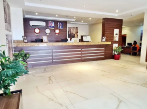 Villa Toscana Hotel Asaba